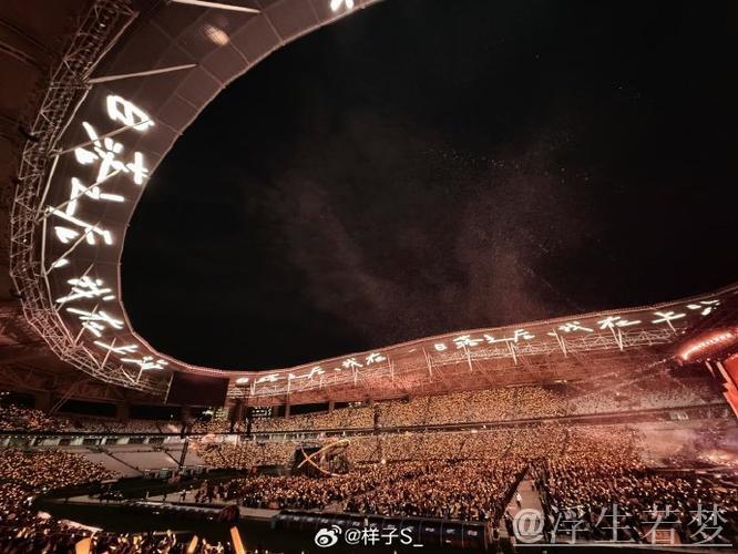 上海主场力克深圳迎收官之夜 上海主场力克深圳迎收官之夜